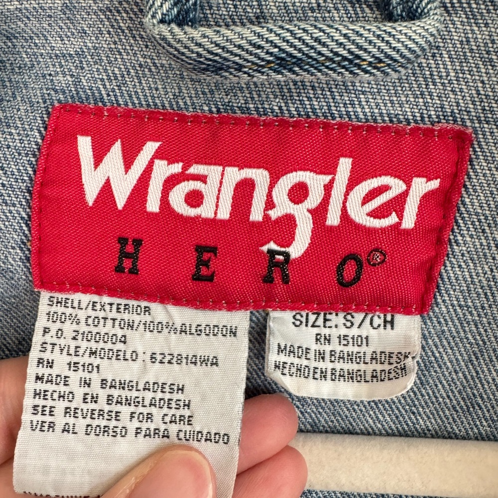 VTG Wrangler Hero Womens Small Trucker Denim Western Jacket 90s Gorpcore Worn In - Picture 4 of 11